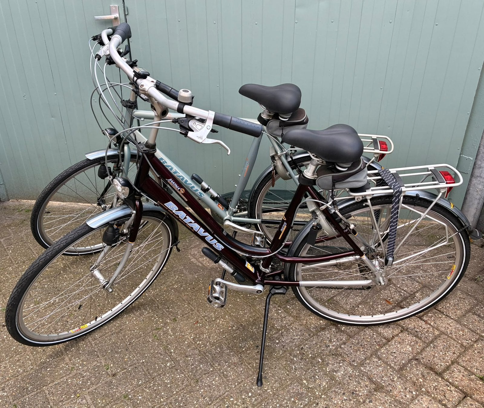 2 x Batavus Jakima in nieuwstaat. 1x heren 1x damesfiets, Fietsen en Brommers, Ophalen, Velgrem, Versnellingen, Batavus