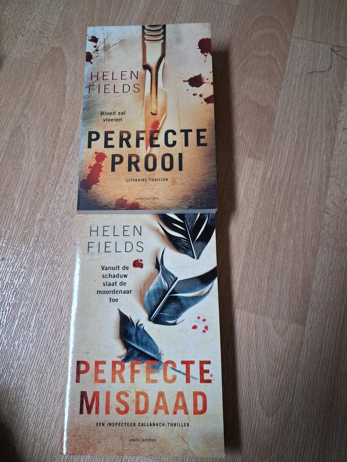 Helen Fields - Perfecte Misdaad & Perfecte Prooi, Ophalen of Verzenden, Zo goed als nieuw, Helen Fields, Europa overig