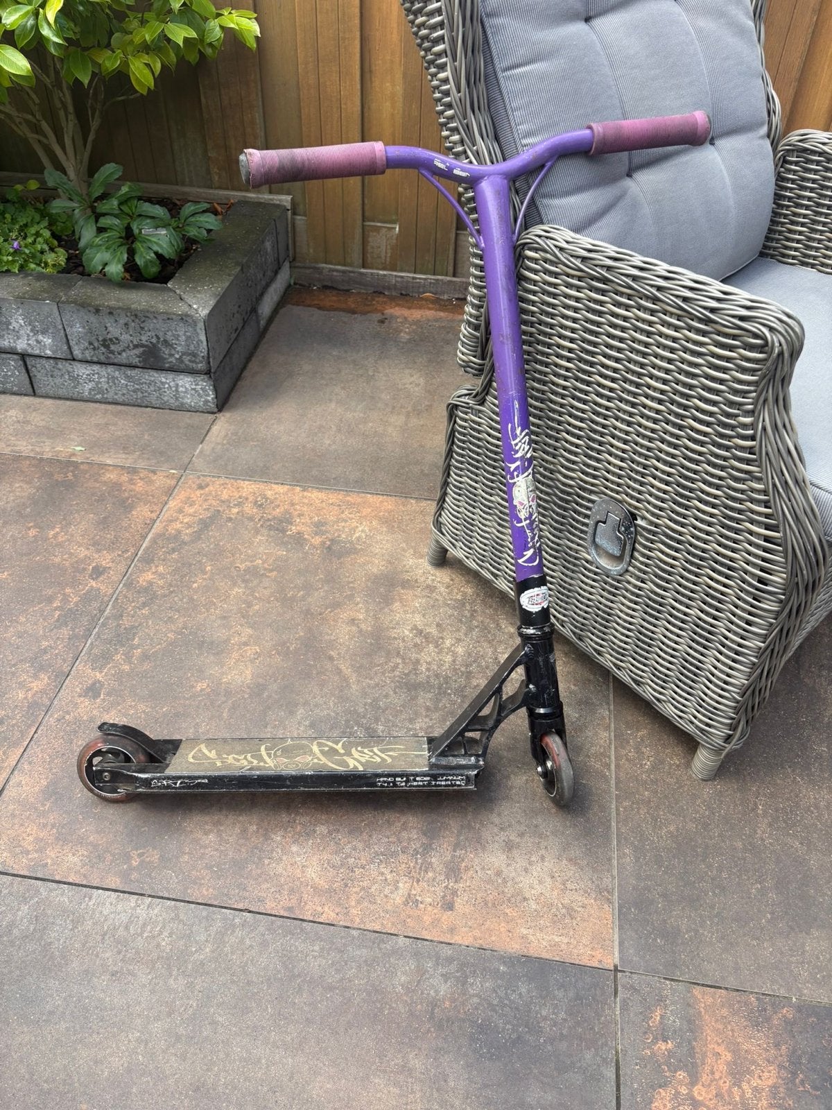 Paarse Stuntstep - Gekocht bij RSI Rotterdam, Fietsen en Brommers, Steps, Ophalen, Gebruikt, Overige typen