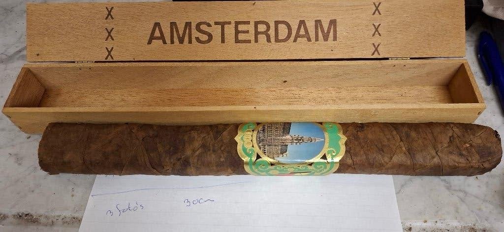 Sigaar Amsterdam, Ophalen, Luciferdoosjes of -merken