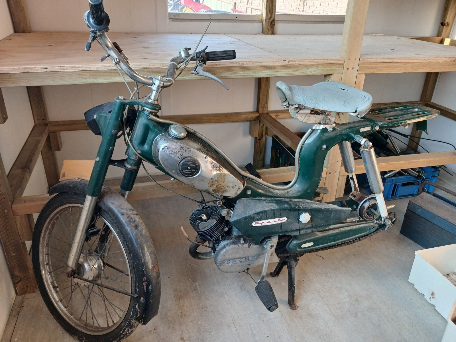 Oude sparta bromfiets - Opknapper Met geldig kenteken., Fietsen en Brommers, Brommers | Oldtimers, Ophalen of Verzenden, Sparta