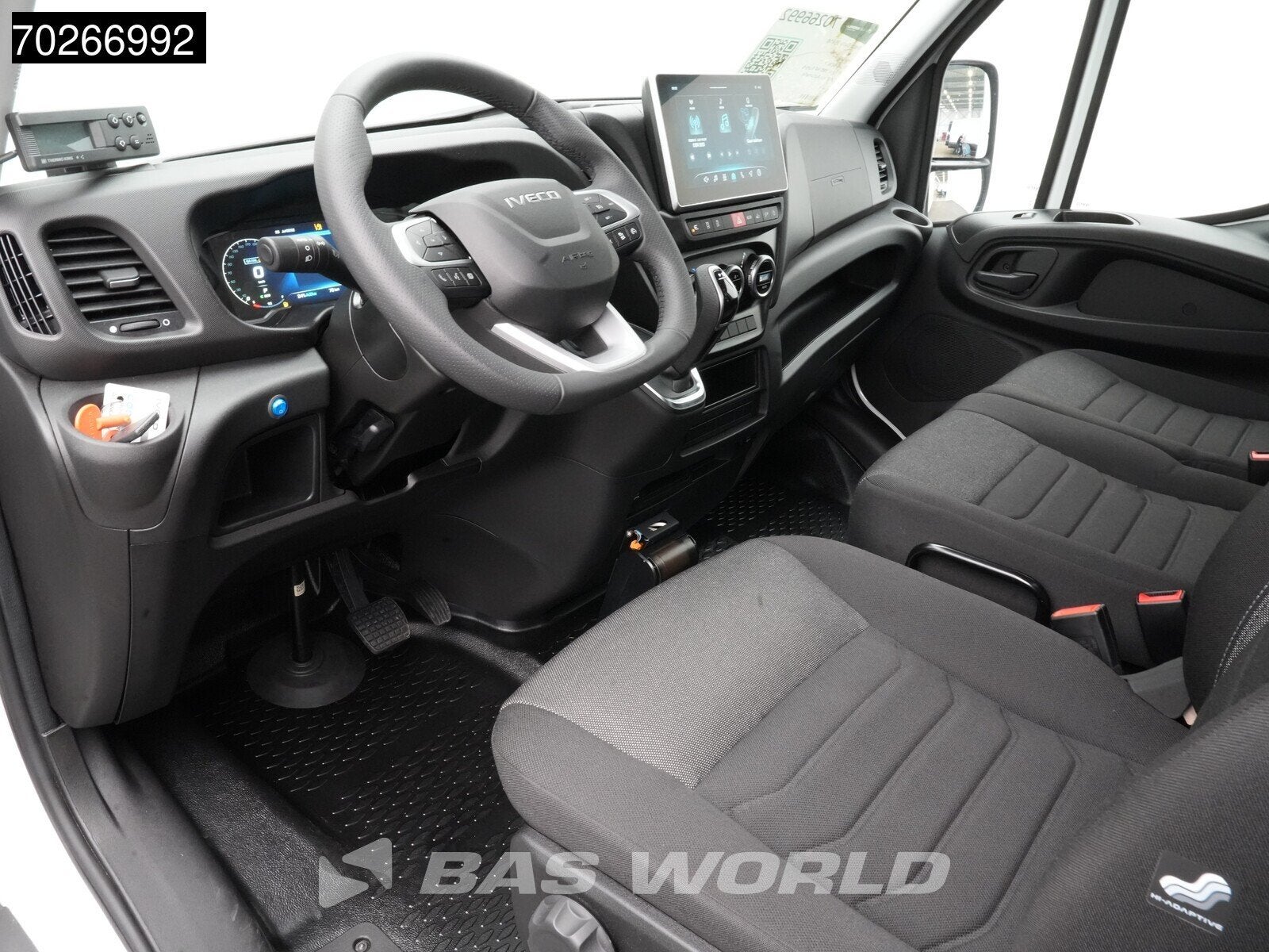 Iveco Daily 35S18 BPM VRIJ! 3.0L Laadklep Koelwagen Vriezer, Auto's, Bestelauto's, Automaat, Stof, Euro 6, 4 cilinders