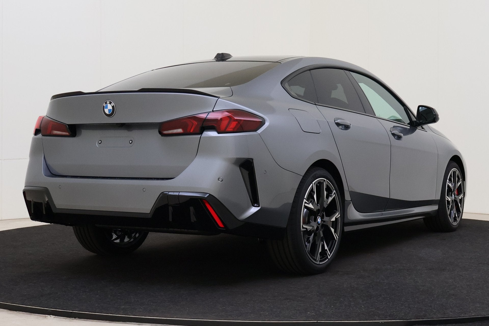 BMW 2 Serie Gran Coupé 220 M Sport Automaat / Panoramadak /, Auto's, Dealer onderhouden, Zwart, 156 pk, Bedrijf