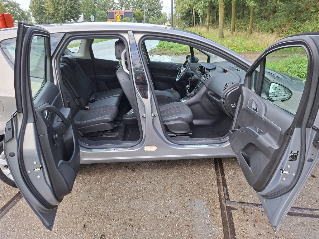 Foto 2 van Opel Meriva 1.4 Turbo 88KW 2012 Bruin