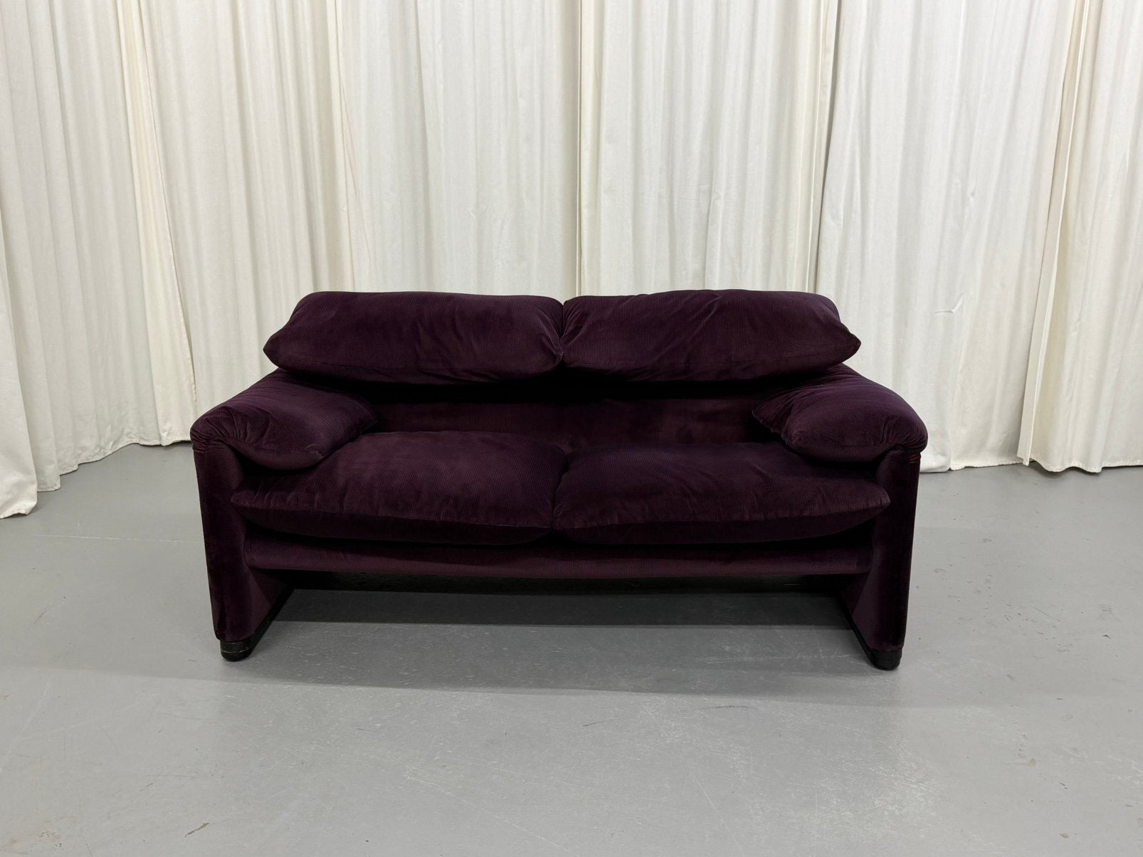 Cassina Maralunga 2-zitsbank - Blauw/Rood Gestreept, Ophalen, Gebruikt, 150 tot 200 cm, Tweepersoons