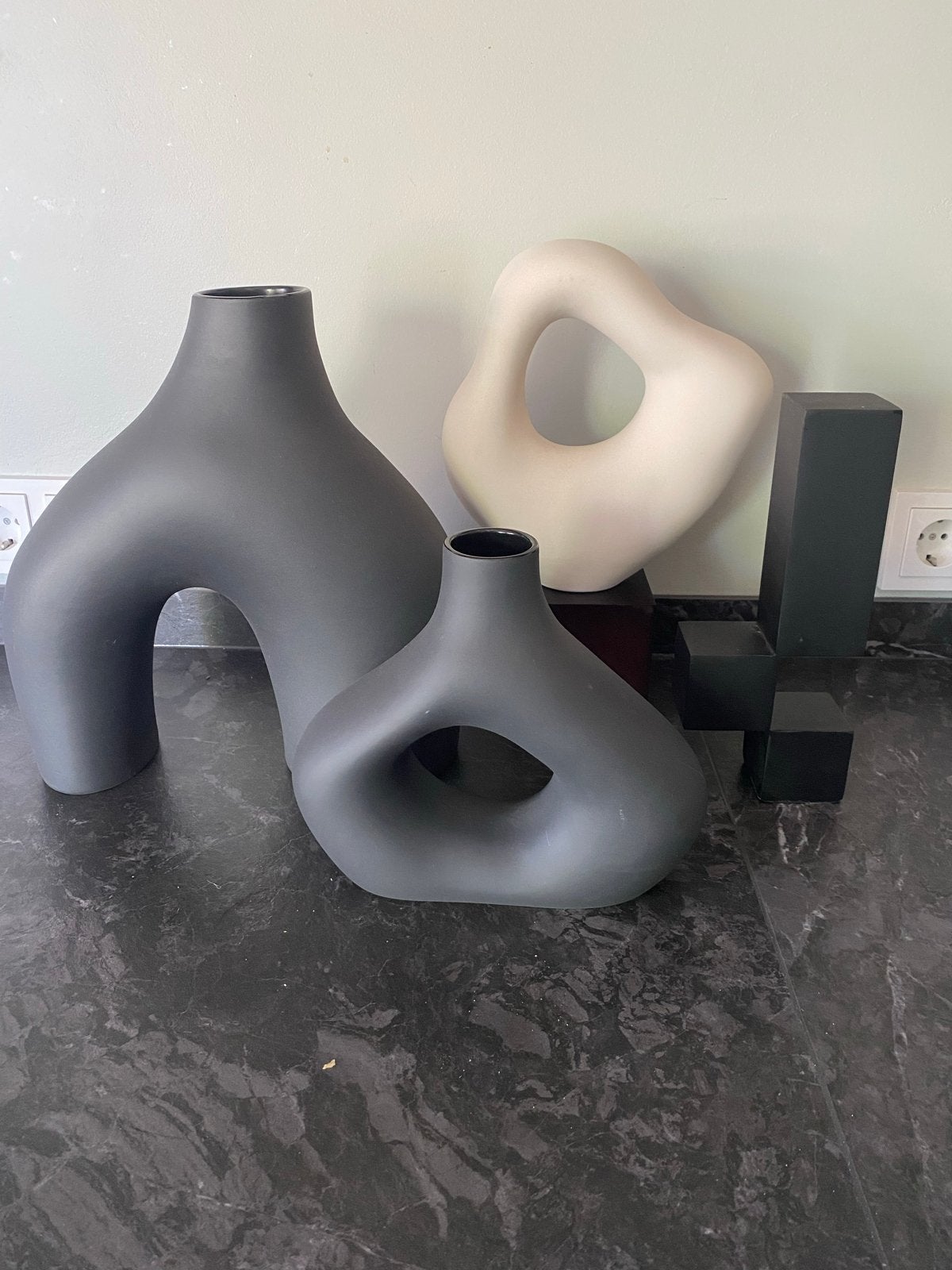 Set van 4 en decoratieve objecten vsn H&M home., Steen, Gebruikt, 50 tot 75 cm, Zwart