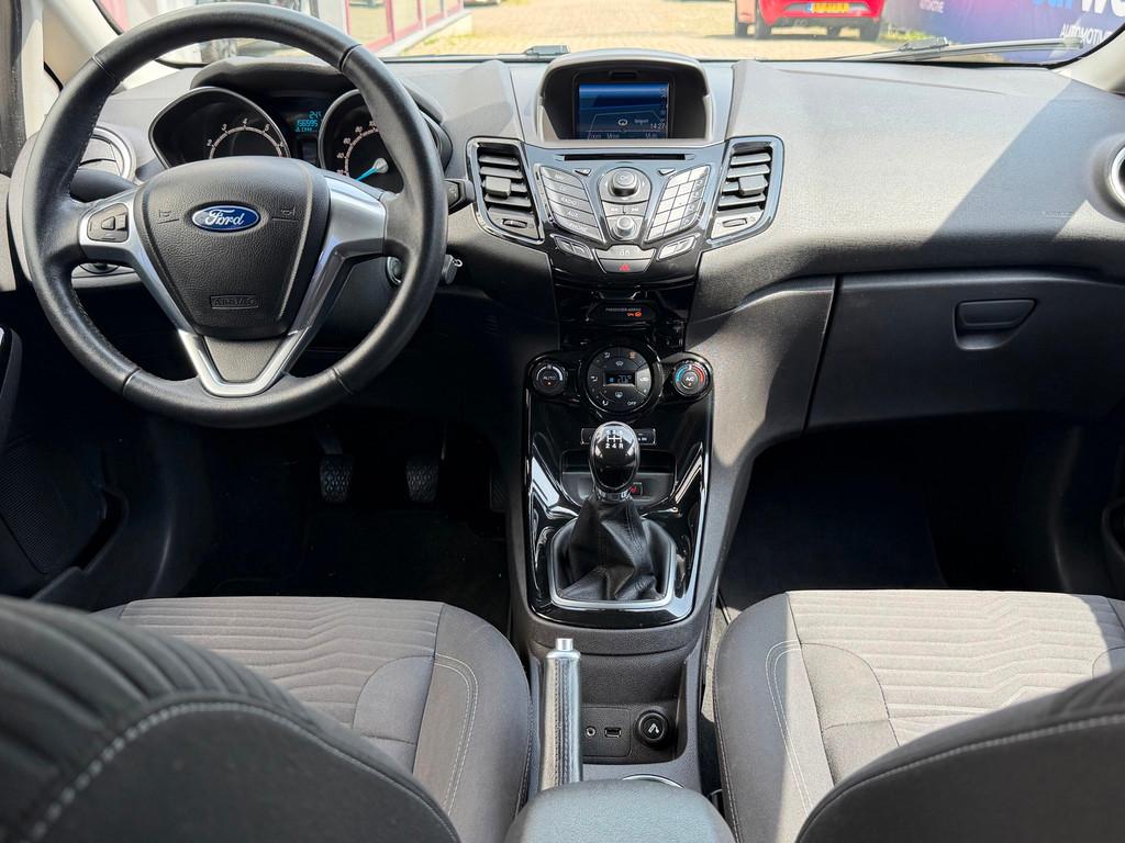 Ford Fiesta 1.0 EcoBoost Titanium X |2e Eigenaar|STLvw|Trekh, Auto's, Ford, Voorwielaandrijving, Euro 5, Zwart, Bruin