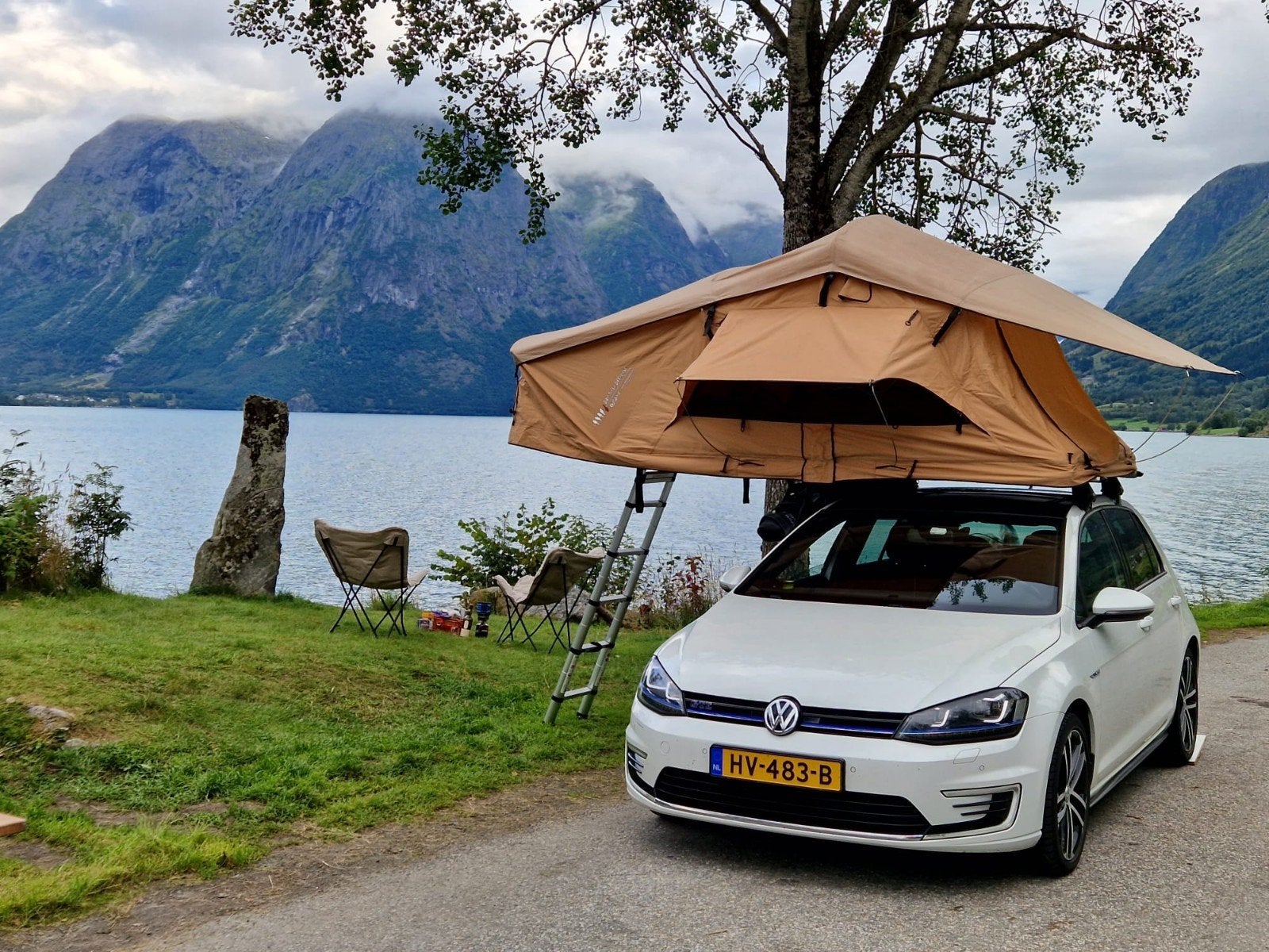Daktent Dare To Be Different - Comfortabel en Avontuurlijk, Caravans en Kamperen, Tenten, Ophalen, Zo goed als nieuw, Tot en met 2