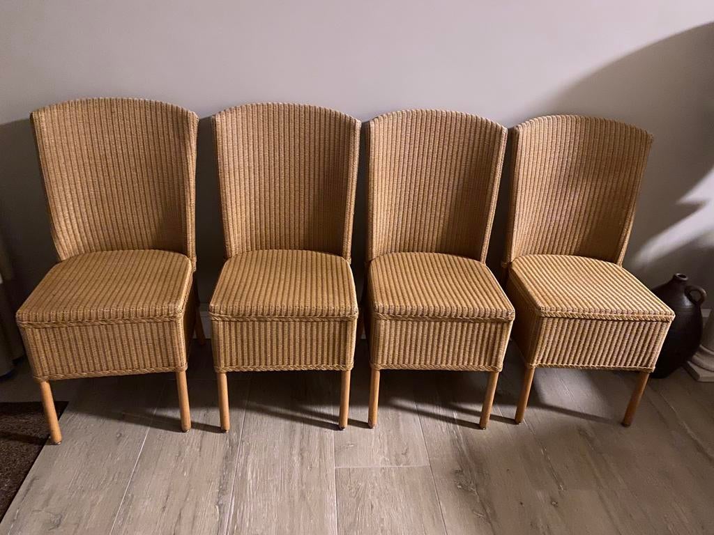 Lloyd Loom stoelen 4x, Huis en Inrichting, Bruin, Ophalen of Verzenden, Zo goed als nieuw, Vier