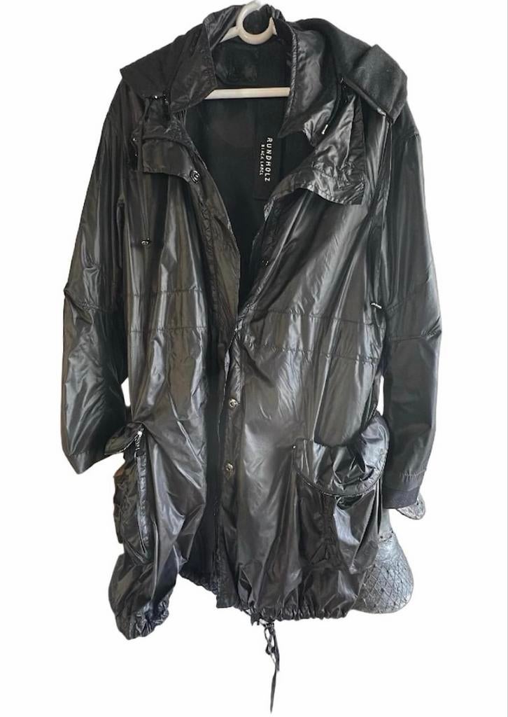 Rundholz Black Label Zwarte regenjas - Maat M, Ophalen of Verzenden, Zo goed als nieuw, Maat 38/40 (M), Zwart