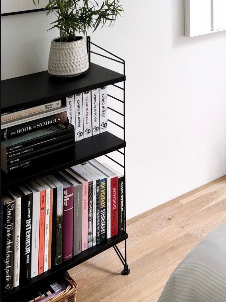 Zwart String Furniture Pocket wandrek met 3 planken, Ophalen, Met plank(en), 50 tot 100 cm, Zo goed als nieuw