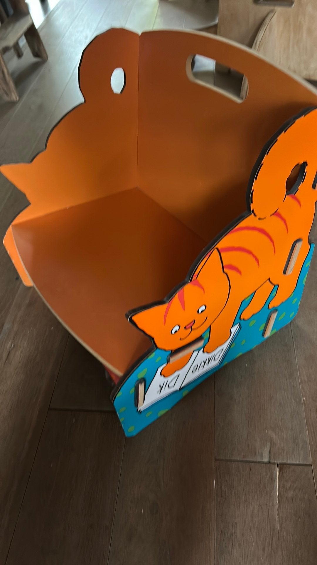 Dikkie Dik leesboekjeskastje/kinderstoeltje, Ophalen, Zo goed als nieuw