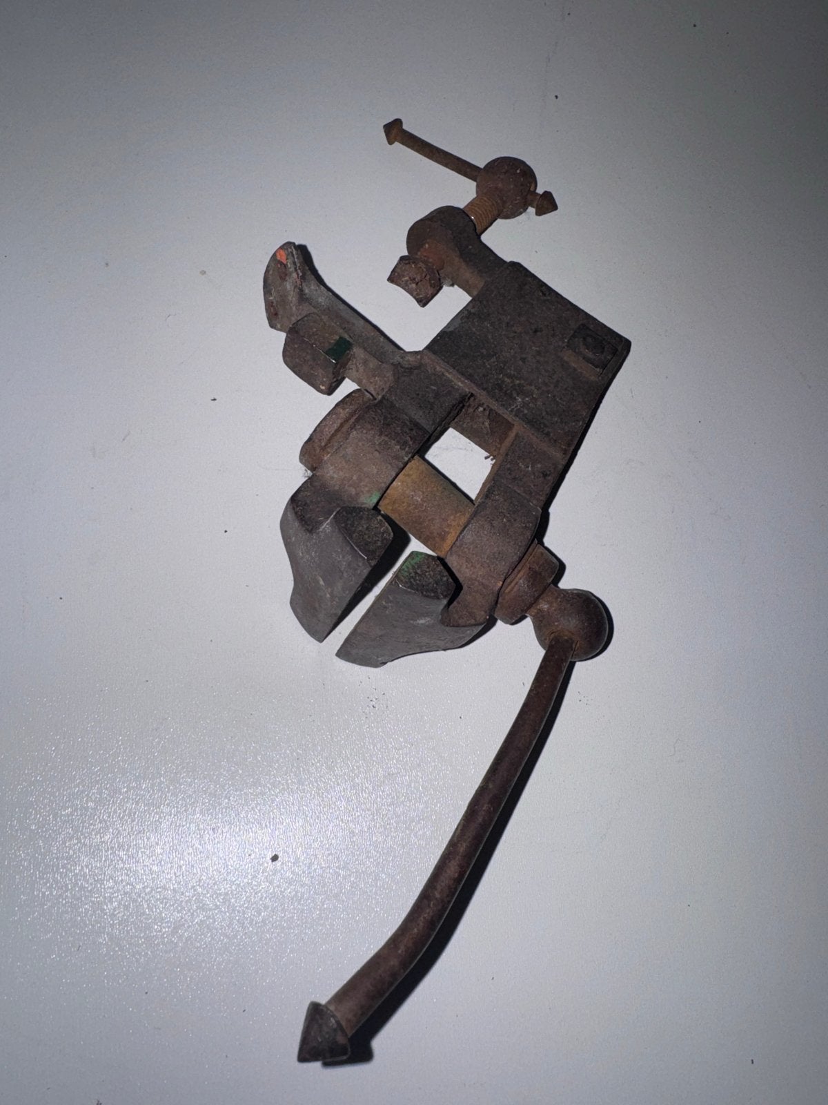 Oude Tafel bankschroef 11,5 x 4,5 x 5 cm, Ophalen of Verzenden