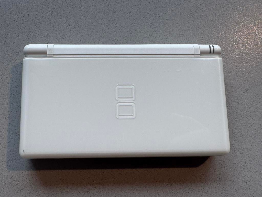 Nintendo DS Lite Wit – Getest & werkend, Spelcomputers en Games, Spelcomputers | Nintendo DS, Ophalen of Verzenden, Zo goed als nieuw