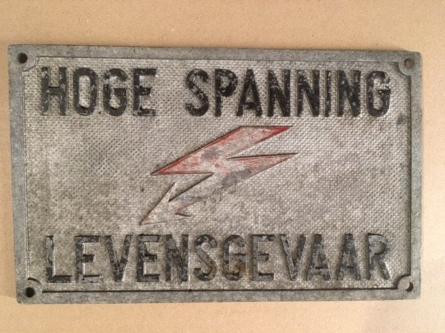 Gietaluminium Bord Hoge Spanning (late jaren 50 / ca. 1960), Ophalen of Verzenden