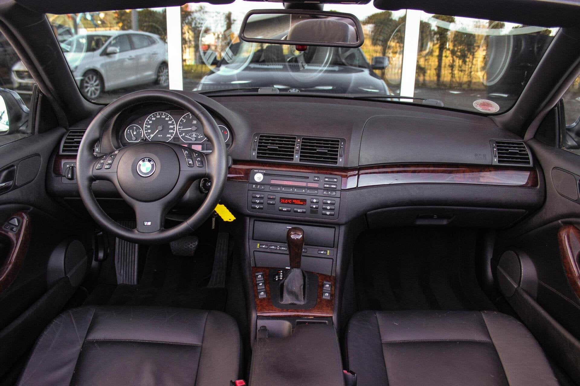 BMW 3-serie Cabrio 330Ci Executive | Individual | Facelift |, Auto's, BMW, Automaat, Achterwielaandrijving, Gebruikt, Zwart