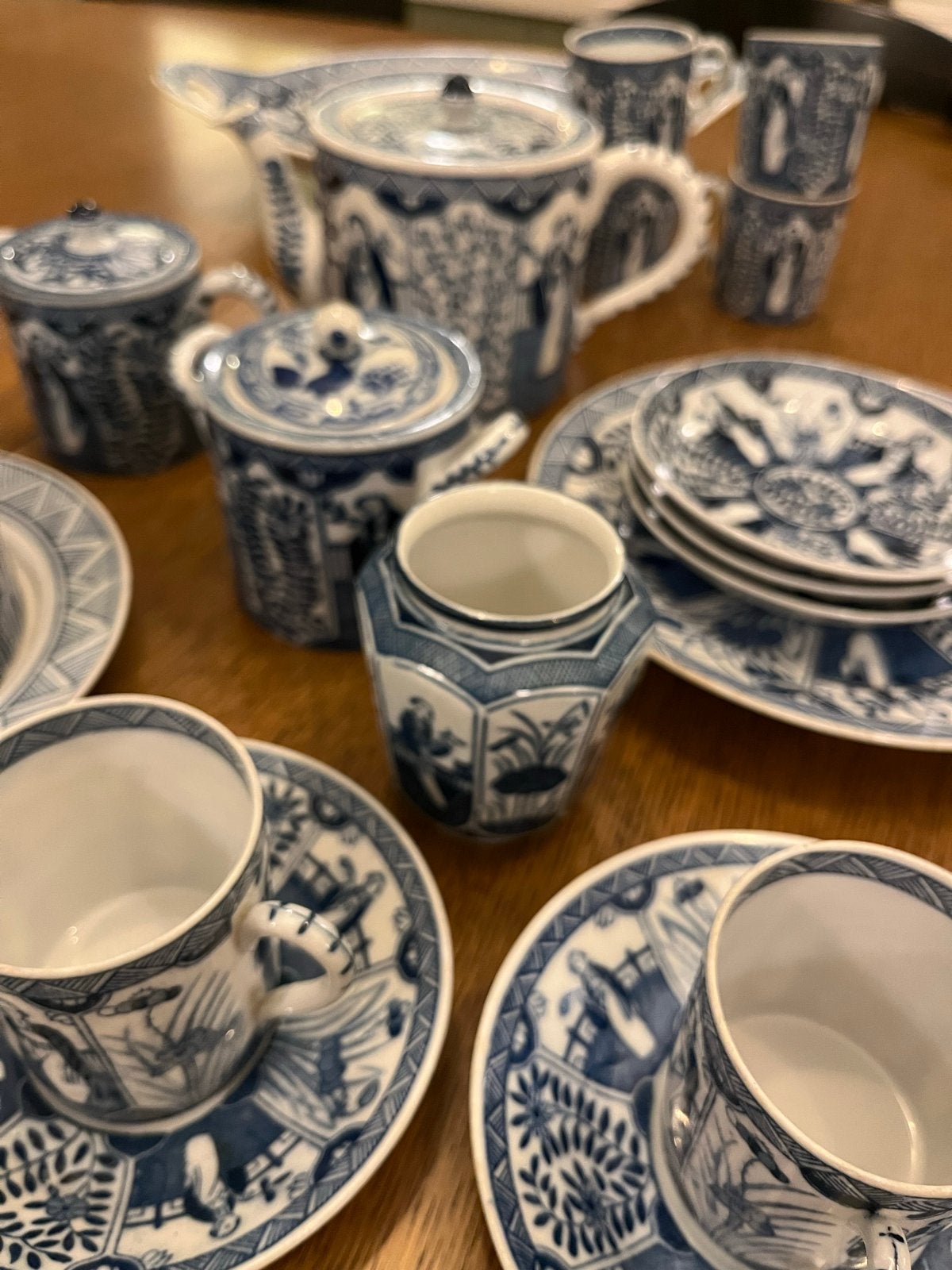 Lange lijs mosa ontbijtservies porselein, Antiek en Kunst, Ophalen of Verzenden