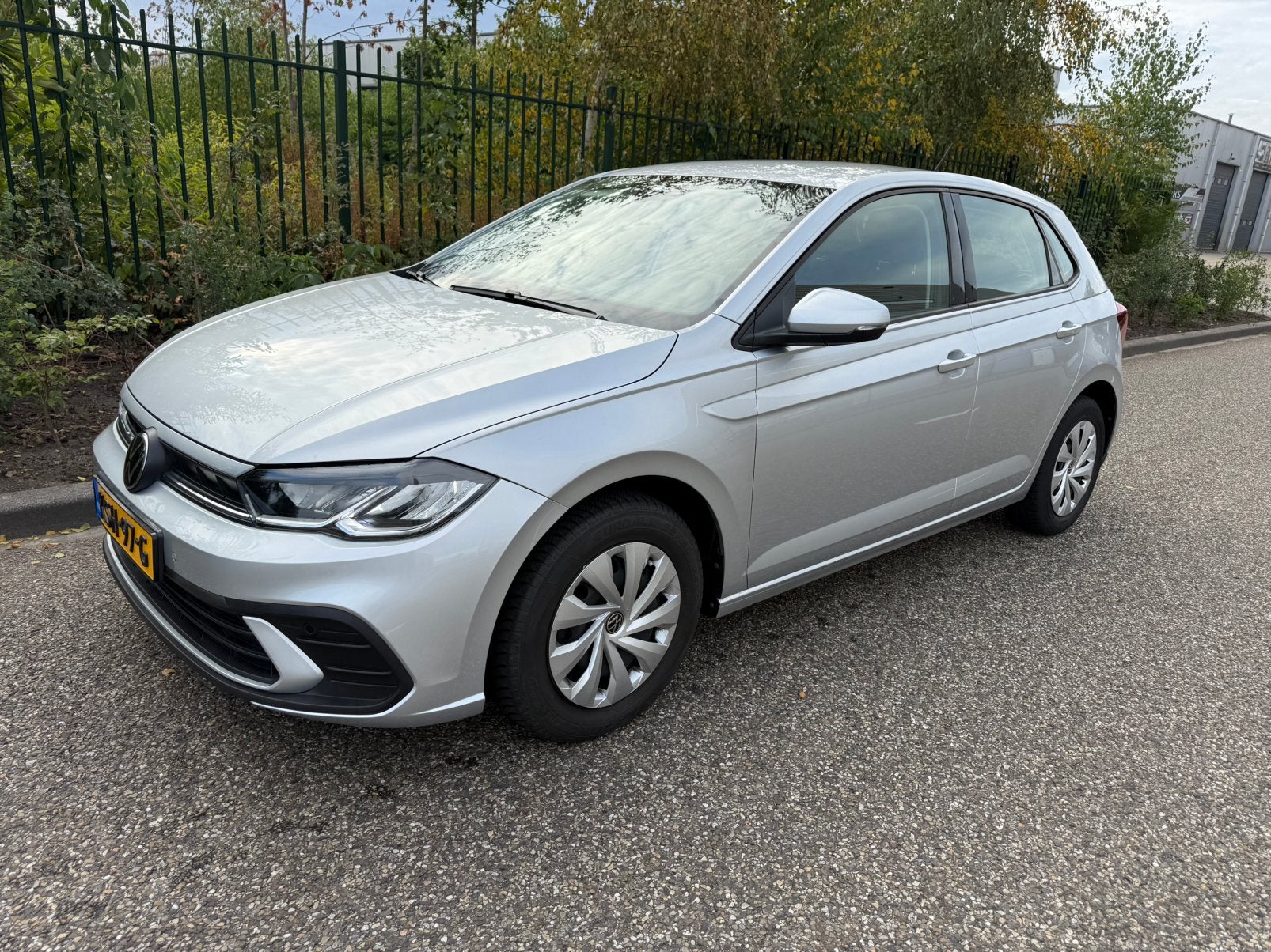 Volkswagen Polo 1.0 TSI 95pk Dsg-7 Navi 2024 Grijs, Auto's, Volkswagen, Stof, 95 pk, 1096 kg, USB