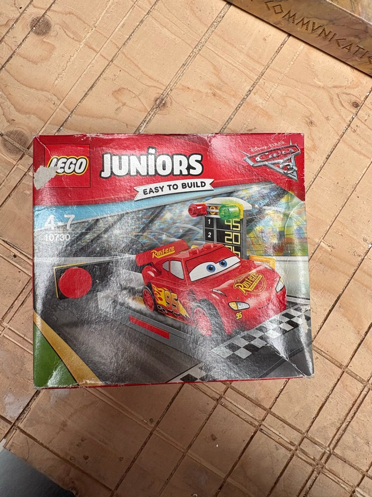 Lego Juniors Cars 3 Bliksem McQueen Race Set (10730), Overige thema's, Lego, Nieuw, Ophalen of Verzenden