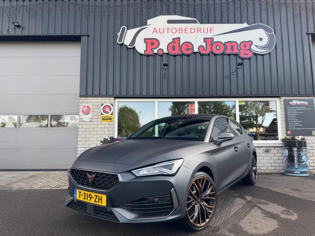 Cupra LEON 1.4 eHybrid VZ uitvoering Blis Camera Carplay Spe, Gebruikt, 4 cilinders, Leon, Hybride Elektrisch/Benzine