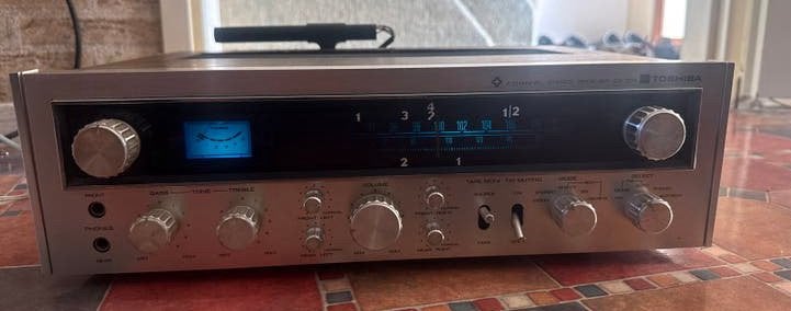 Toshiba SA-304 4-kanaals stereo receiver - Getest werkend, Ophalen of Verzenden