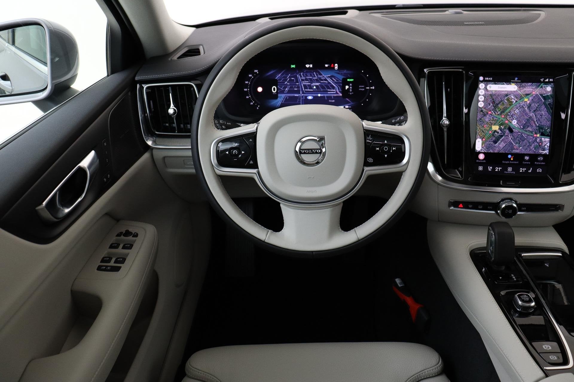 Volvo V60 T6 PLUG-IN HYBRID AWD ULTRA BRIGHT -PANO.DAK|HARMA, Automaat, 12 maanden, Euro 6, 180 min
