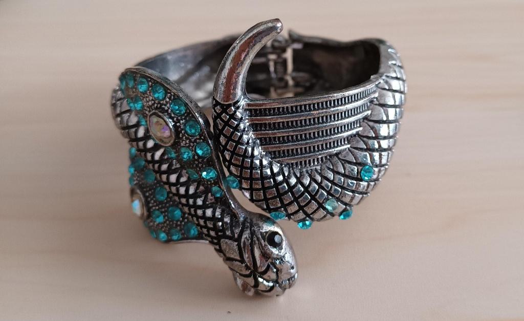 Scharnierende manchet armband met slang, Ophalen of Verzenden, Zo goed als nieuw, Zilver, Staal