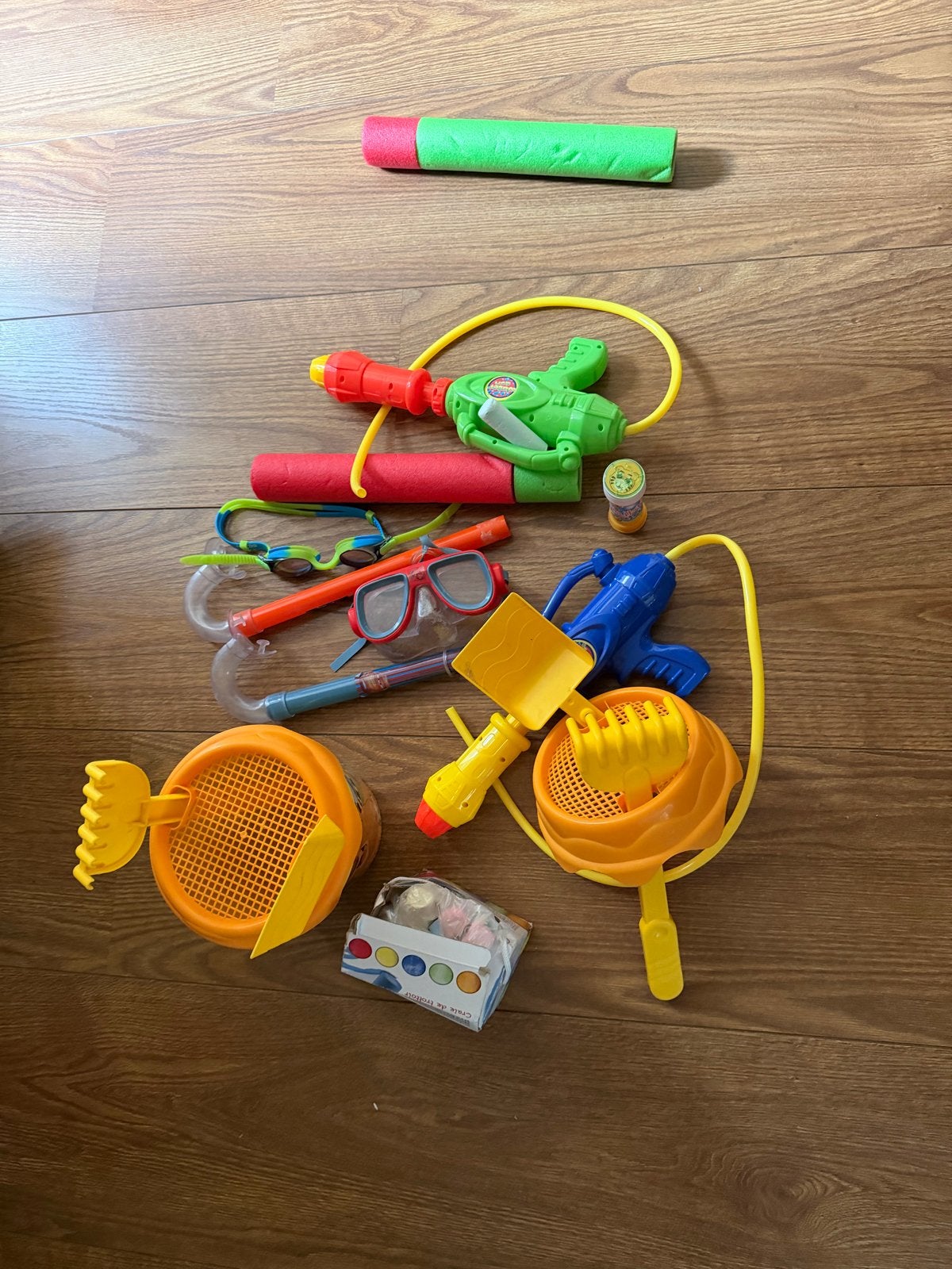 Zomer speelgoed set: waterpistolen, duikbril, zandbak speelg, Ophalen of Verzenden, Zo goed als nieuw