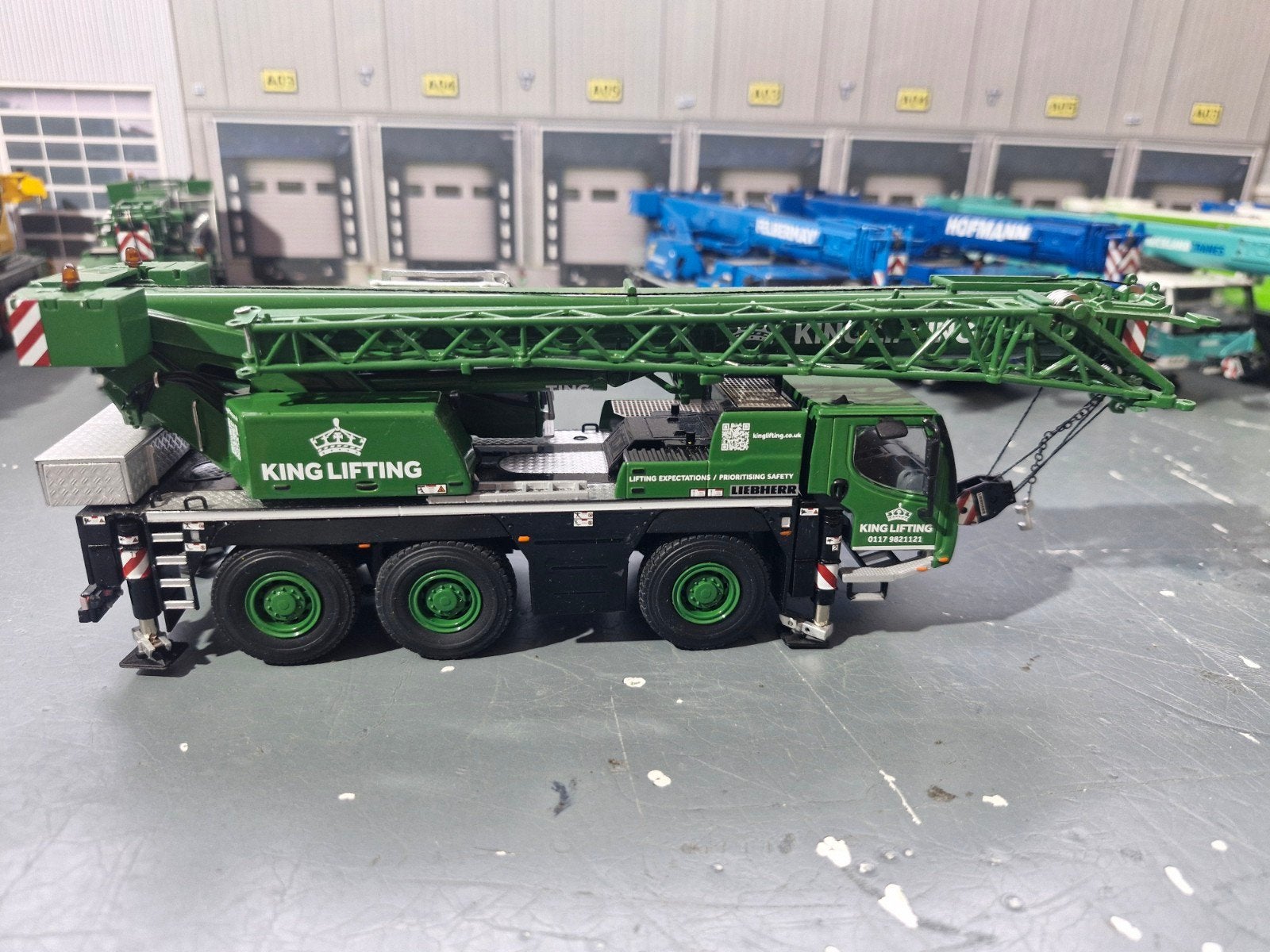 Liebherr ltm 1050 wsi king lifting, Hobby en Vrije tijd, Modelauto's | 1:50, Ophalen of Verzenden, Zo goed als nieuw, Hijskraan, Tractor of Landbouw