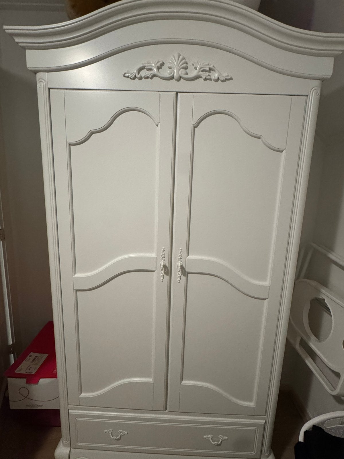 Kidsmill Royal kledingkast en commode met sierlijke details, Kinderen en Baby's, Ophalen, Gebruikt, Kast, 50 tot 70 cm
