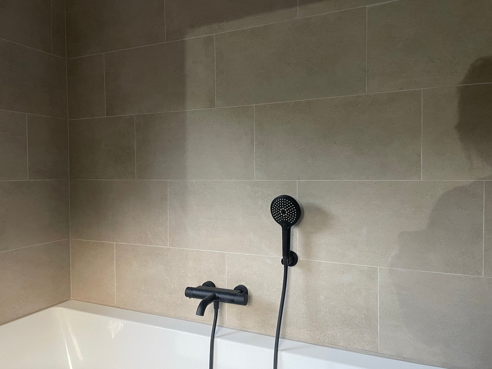 Taupe tegels 30x60 cm - 3 pakken van 7 stuks (21 tegels), Ophalen, 40 tot 60 cm, Nieuw, Minder dan 5 m²