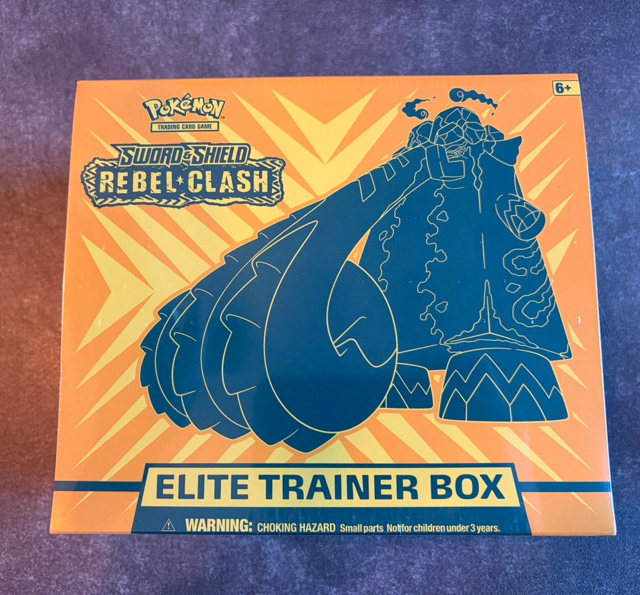 Pokémon Rebel Clash Elite Trainer Box Sealed, Hobby en Vrije tijd, Verzamelkaartspellen | Pokémon, Ophalen of Verzenden, Zo goed als nieuw