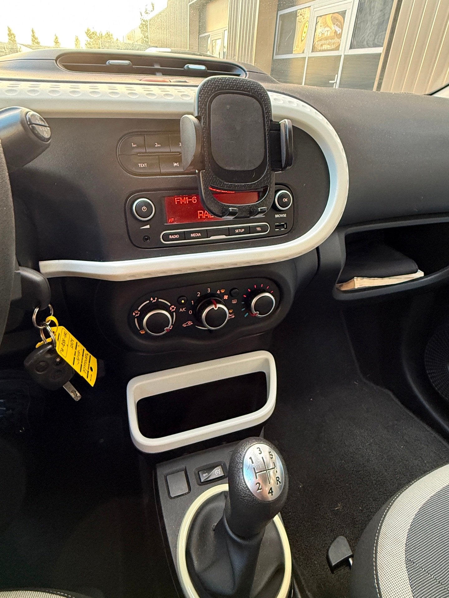 Renault Twingo 1.0 SCe Dynamique Stoel VV Cuise Airco Apk, 21 km/l, 839 kg, Gebruikt, Met garantie (alle)