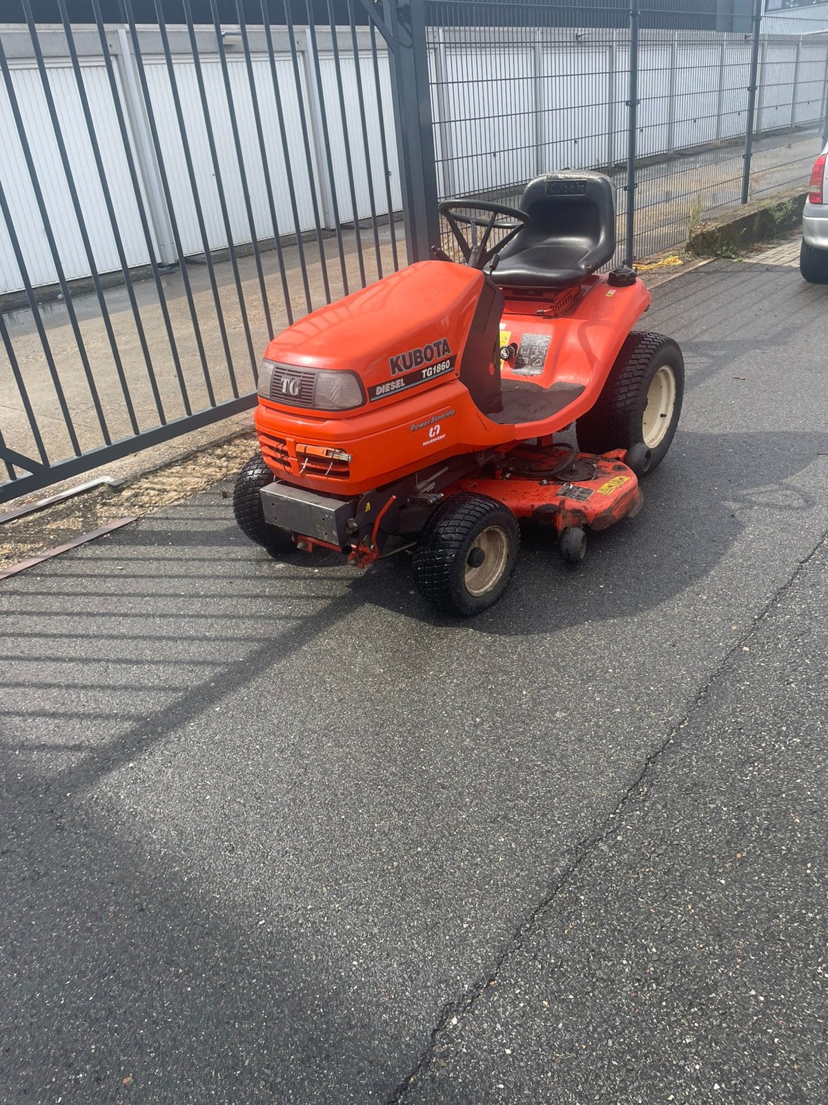 Kubota TG1860 zitmaaier diesel maaidek STUK!!, Ophalen, Zo goed als nieuw, 120 cm of meer
