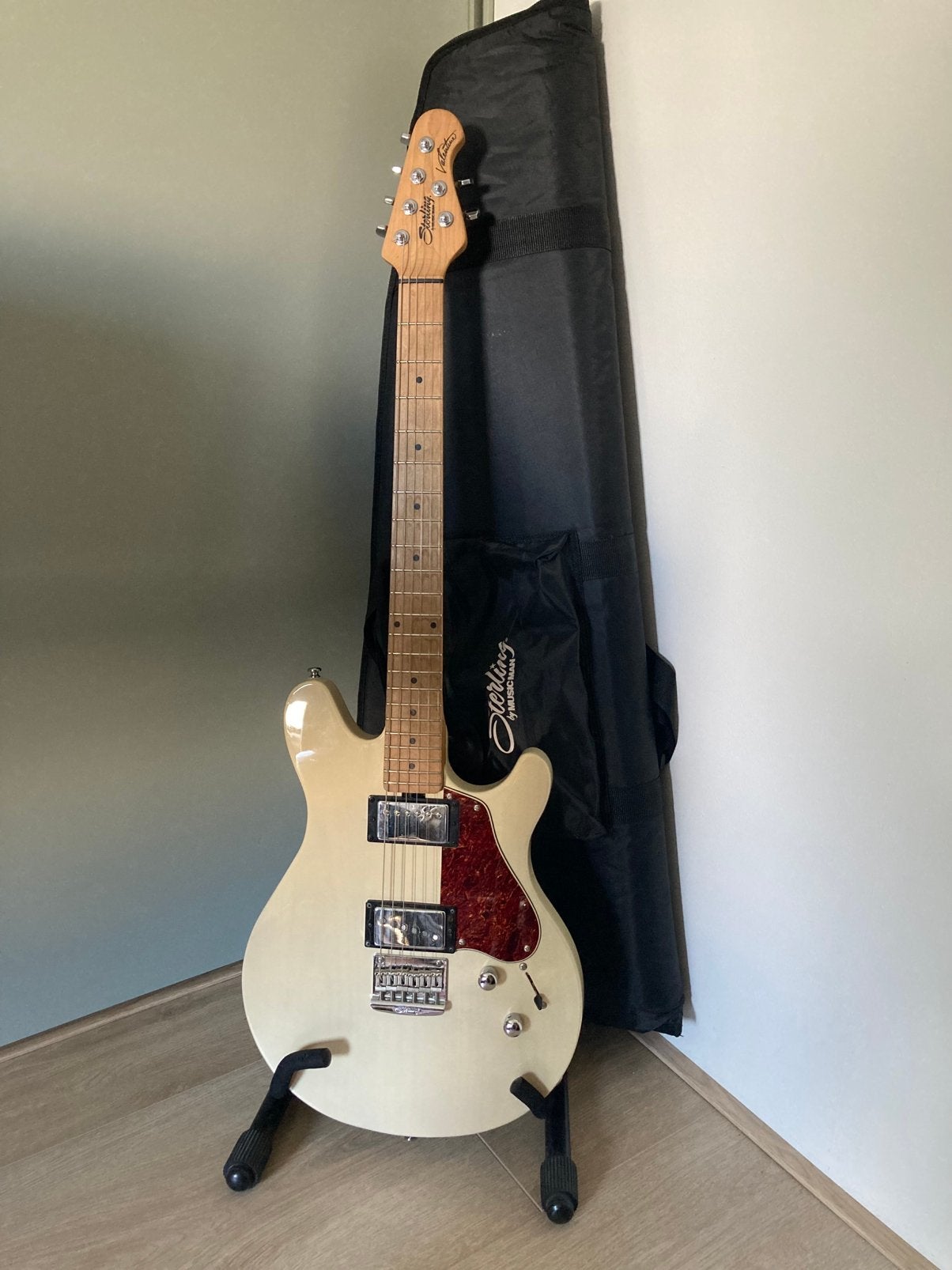 Sterling Valentine JV60 gitaar, Ophalen, Zo goed als nieuw, Solid body, Overige merken