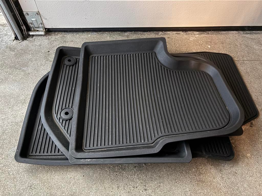 Rubber matten set Citroën C4 bouwjaar 2024 - heden, Ophalen of Verzenden, Zo goed als nieuw