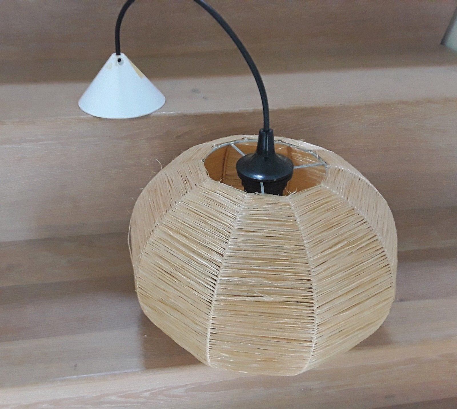 Vintage hanglamp, Raffia jaren 70, Ophalen of Verzenden, Zo goed als nieuw, Vintage, E27 (groot)