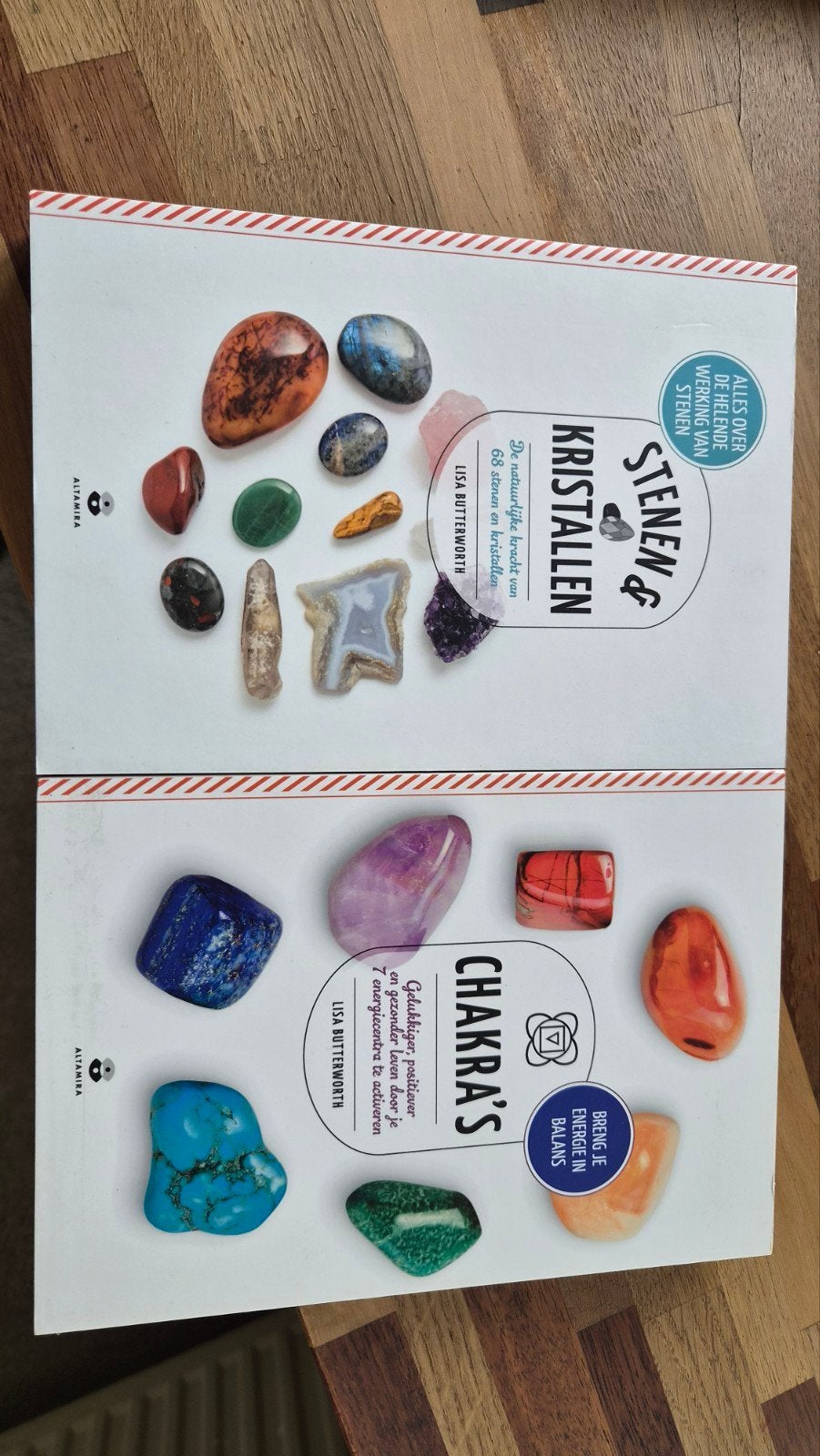 Boeken: Stenen & Kristallen en Chakra's - Lisa Butterworth, Ophalen of Verzenden