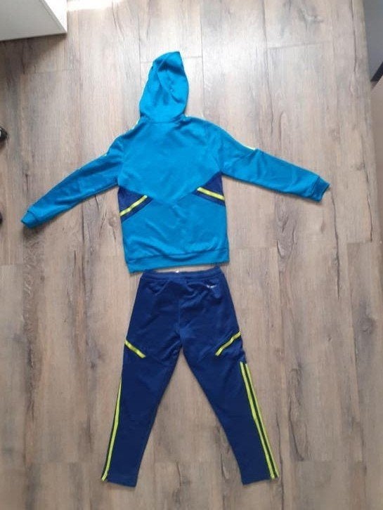Juventus Adidas Trainingspak Hoodie + Broek Maat 140/152, Kinderen en Baby's, Kinderkleding | Maat 152, Gebruikt, Jongen, Setje