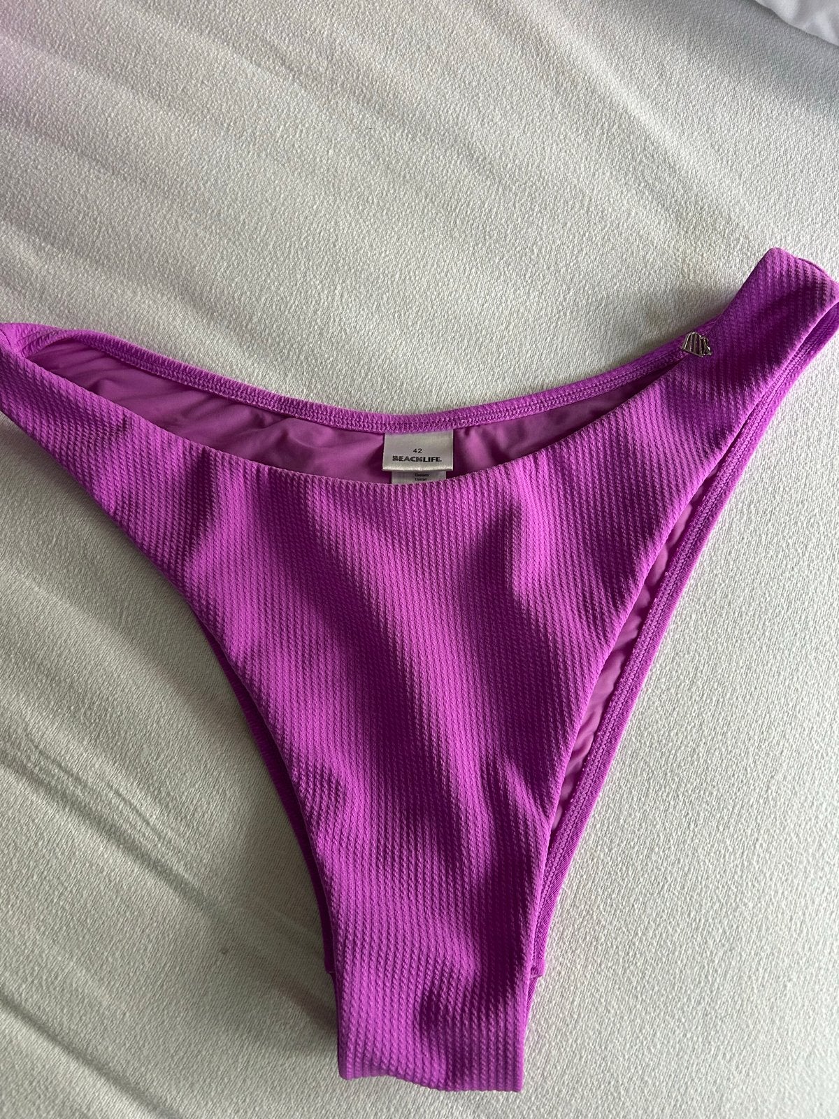 Beachlife Bikini Set - Paars - Maat 42/ 42 E top of 38D top, Ophalen of Verzenden, Zo goed als nieuw, Paars, Bikini