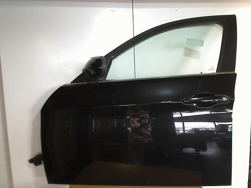 Portier Links Voor BMW 3 serie (E90) (2004-12/2011-12), Gebruikt, Petuelring 130, München 80809, , Duitsland, BMW, Bayerische Motoren Werke AG