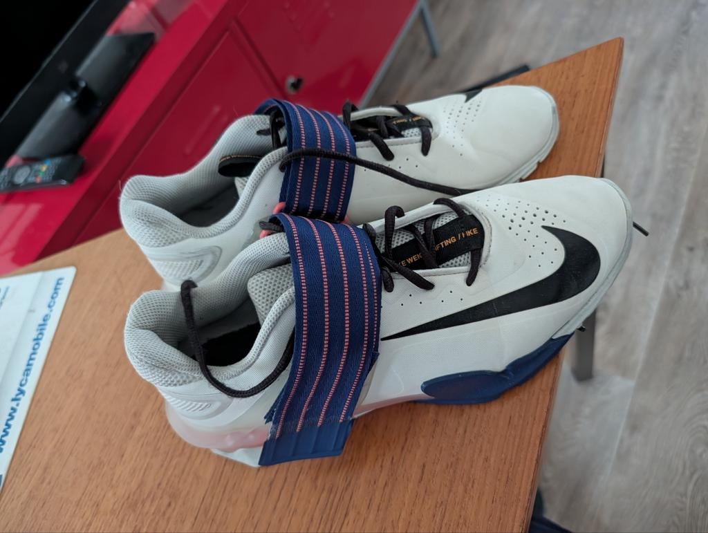 Nike Savaleos maat 44, Ophalen of Verzenden, Zo goed als nieuw, Schoenen