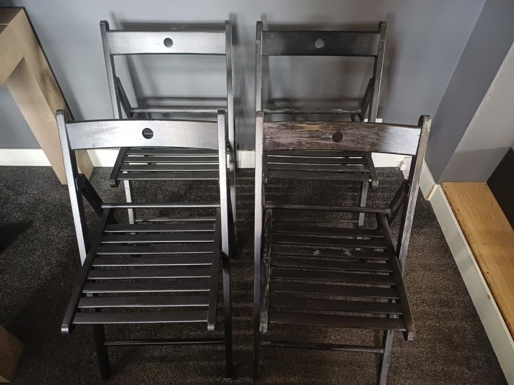 4 inklapbare stoelen., Ophalen, Gebruikt, Hout