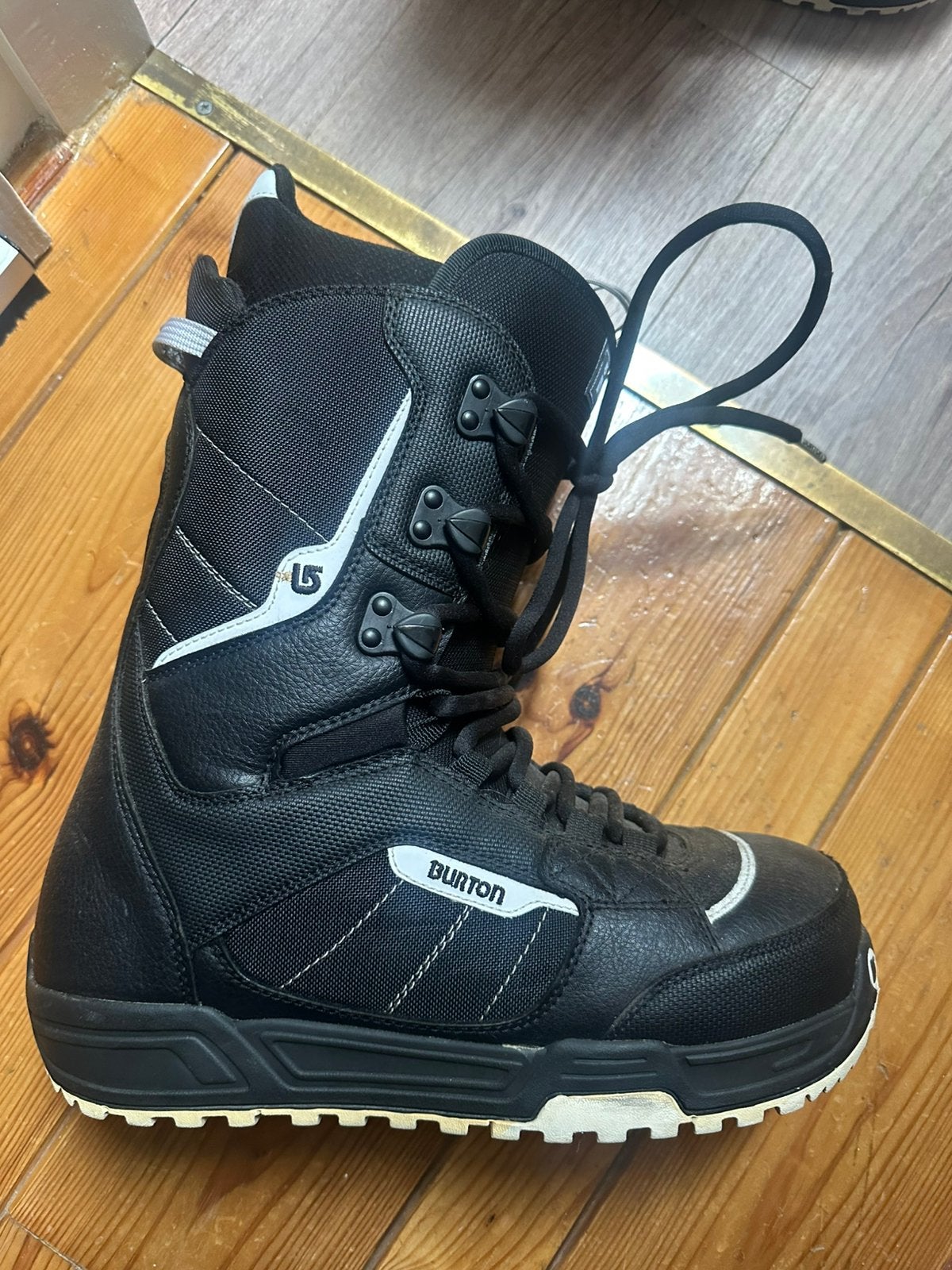 Snowboard schoen Burton Invader 41,5, Sport en Fitness, Ophalen of Verzenden, Nieuw, Schoenen