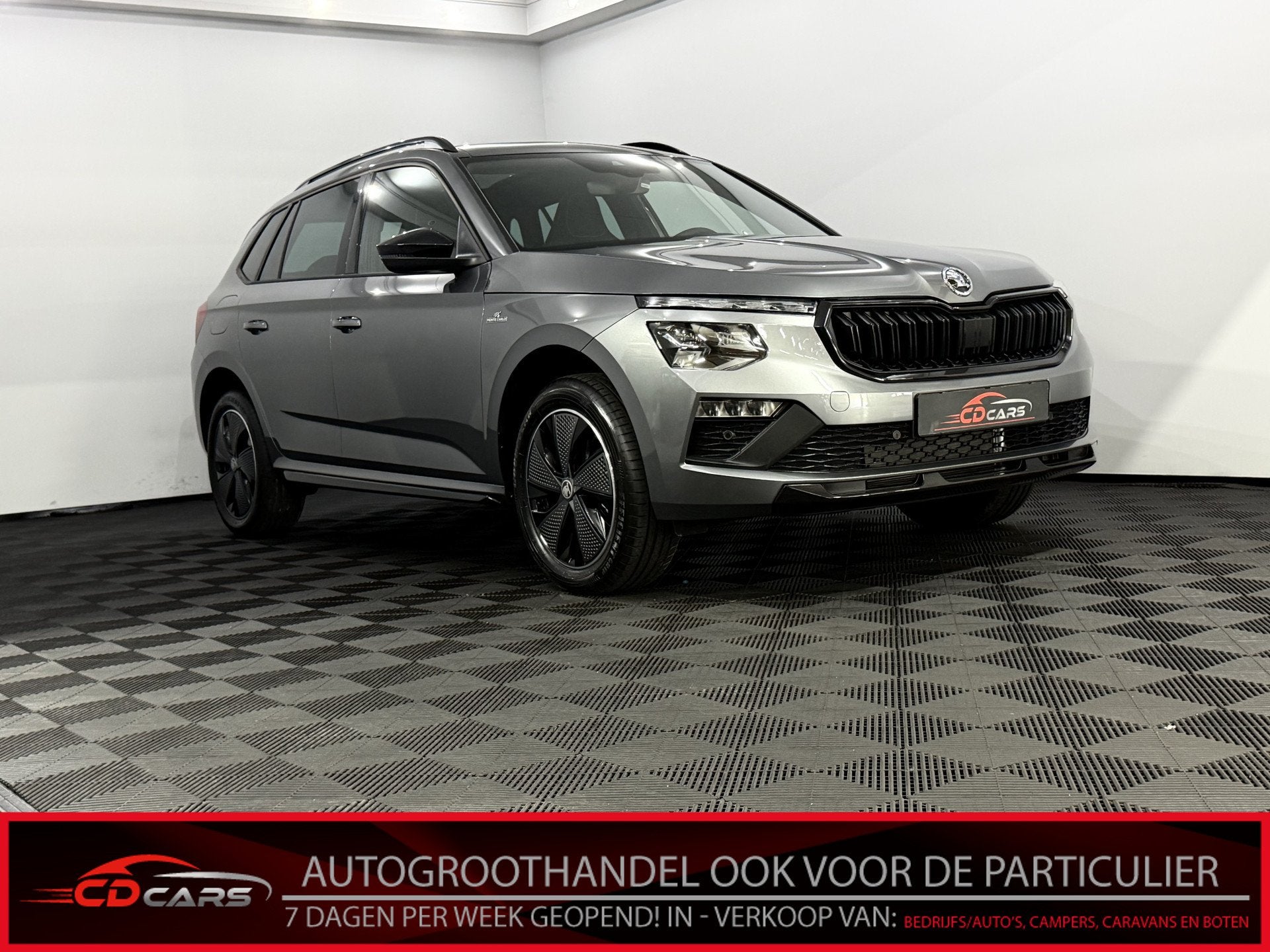 Skoda Kamiq 1.5 TSI Monte Carlo 150 PK Panoramadak, Camera,, Stof, Gebruikt, Automatische klimaatregeling, 150 pk