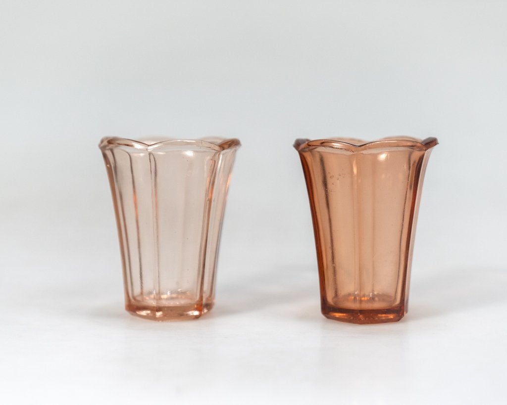 2x ART DECO zalmkleurige persglas vazen, Ophalen of Verzenden
