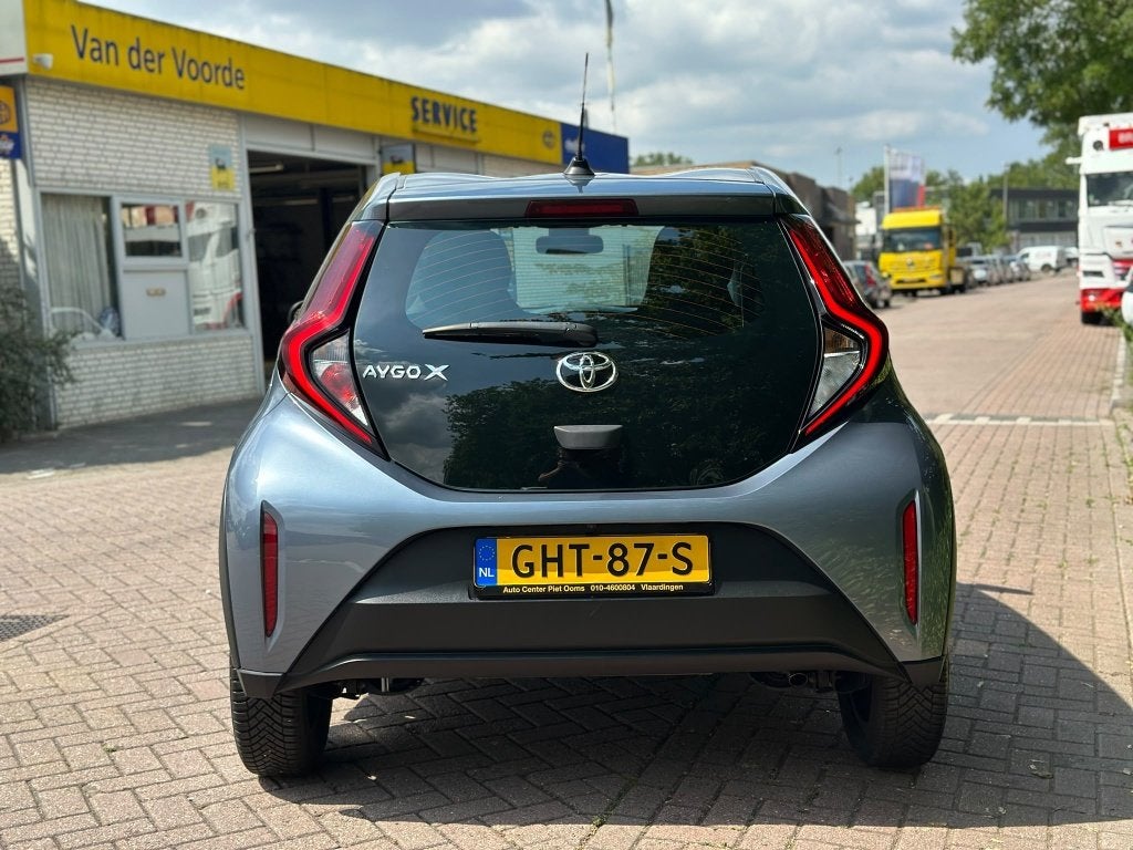 Toyota Aygo X 1.0 VVT-i MT Play (bj 2024), Auto's, 12 maanden, Start-stop-systeem, Gebruikt, Euro 6