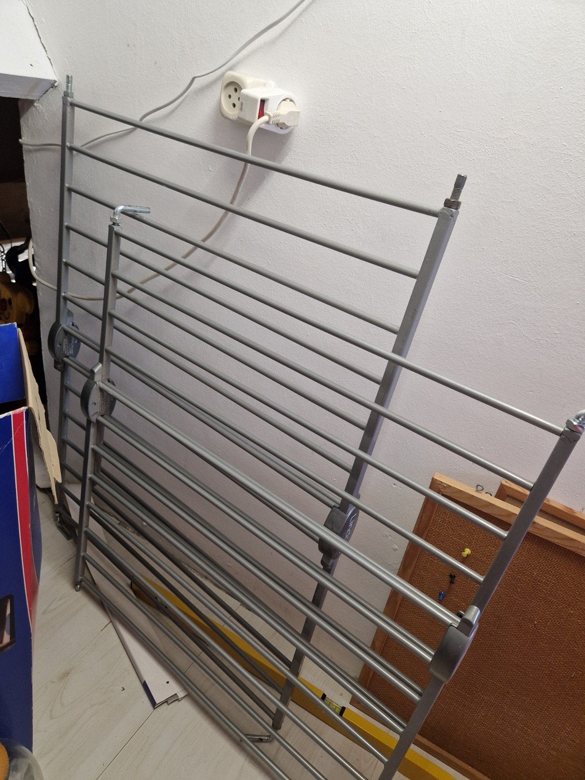 Lindam verstelbaar traphekje evt 2 stuks, Ophalen, Metaal of IJzer, 100 tot 115 cm, Schroefhekje