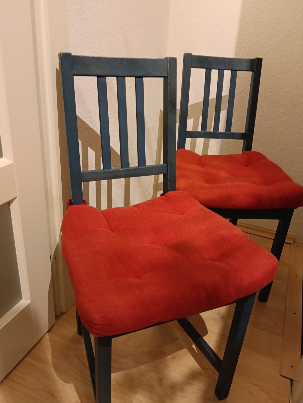 IKEA Pinntorp stoel ,2 stuks, met kussens. Samen voor €14.-, Ophalen, Hout, Gebruikt, Twee