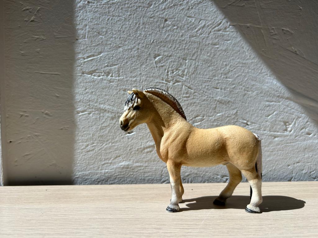 Schleich fjord hengst, Verzamelen, Dierenverzamelingen, Ophalen of Verzenden, Zo goed als nieuw, Paard, Beeldje of Figuurtje